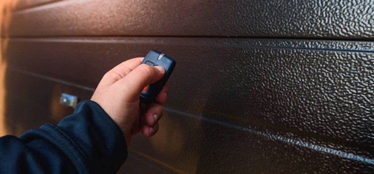 automatic door opener with remote control in Box Hill North, VIC