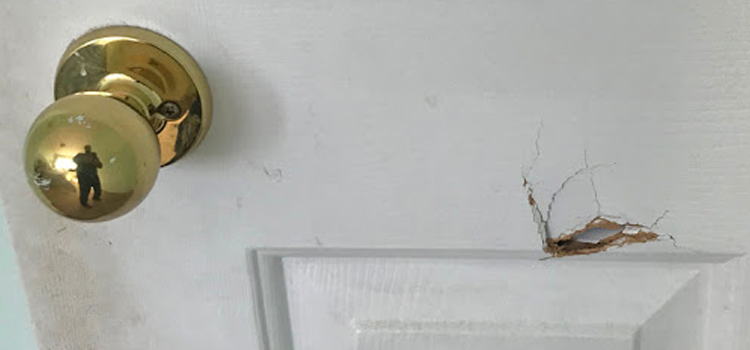 interior door hole repair Berwick, Victoria